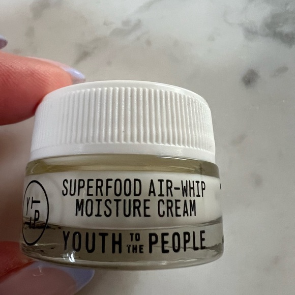 Youth To The People Moisture Cream - Picture 3 of 5